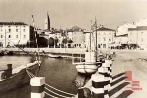 2005__20160509_1074176971