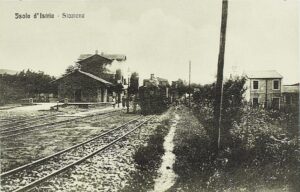 Vecchia foto della vecchia ferriovia e fermata ferroviaria Parenzana.
